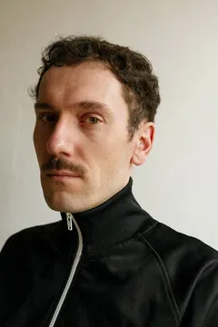 资深分析师头像